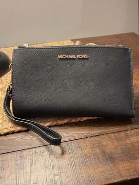 Michael Kors Double Zip Wristlet Wallet
